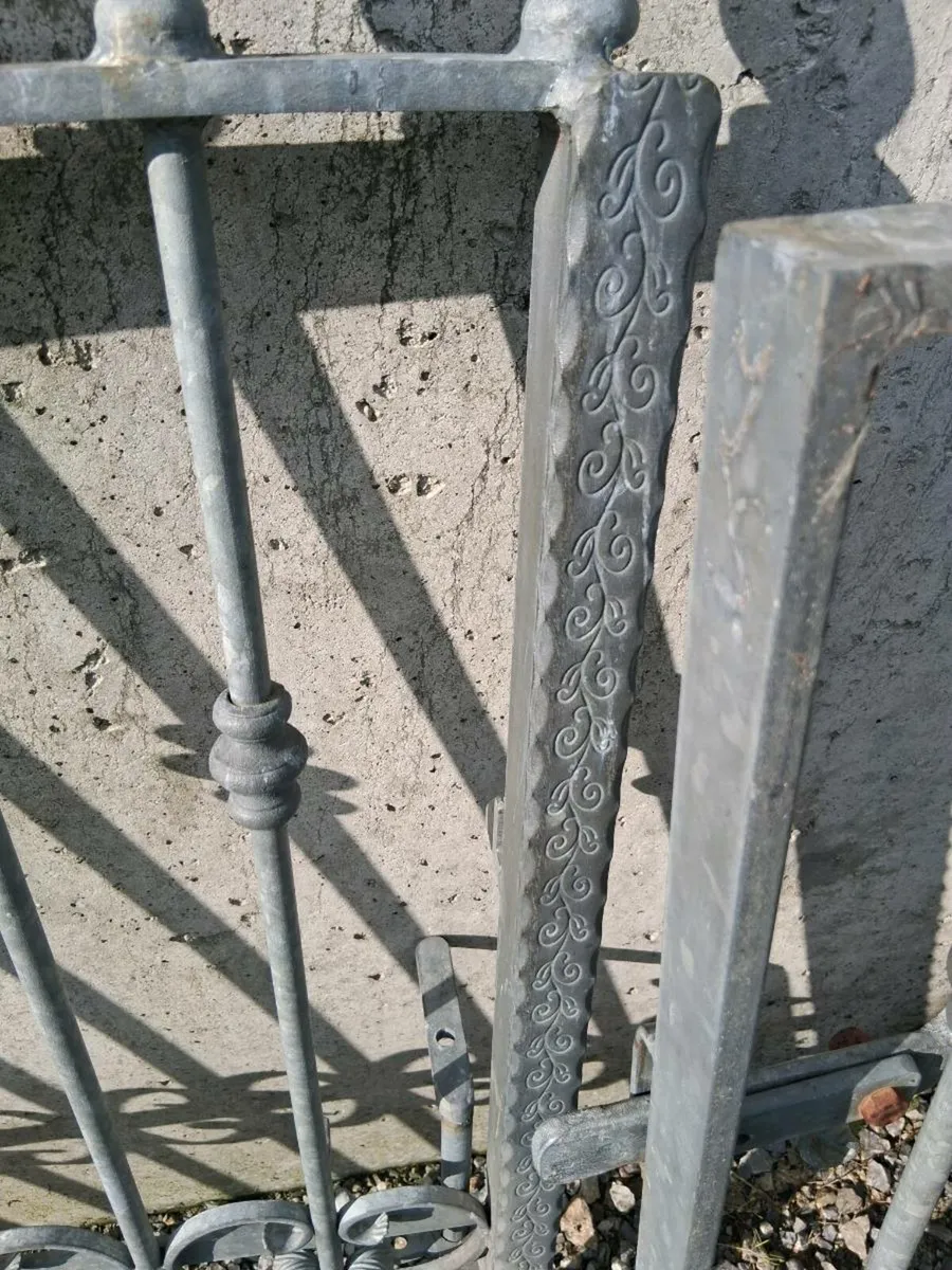 Gates - Image 4
