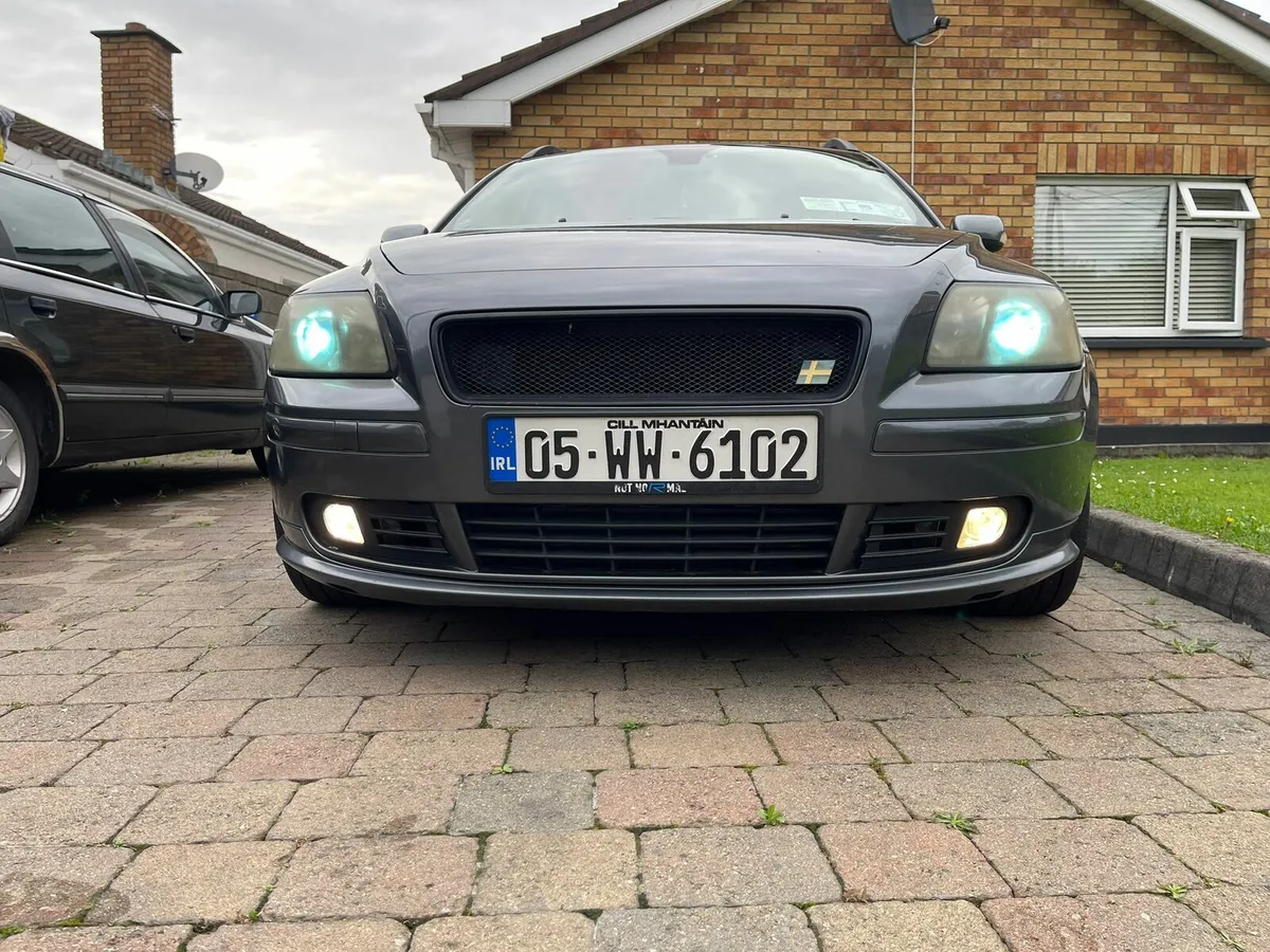 Volvo v50 T5 Manual AWD - Image 4