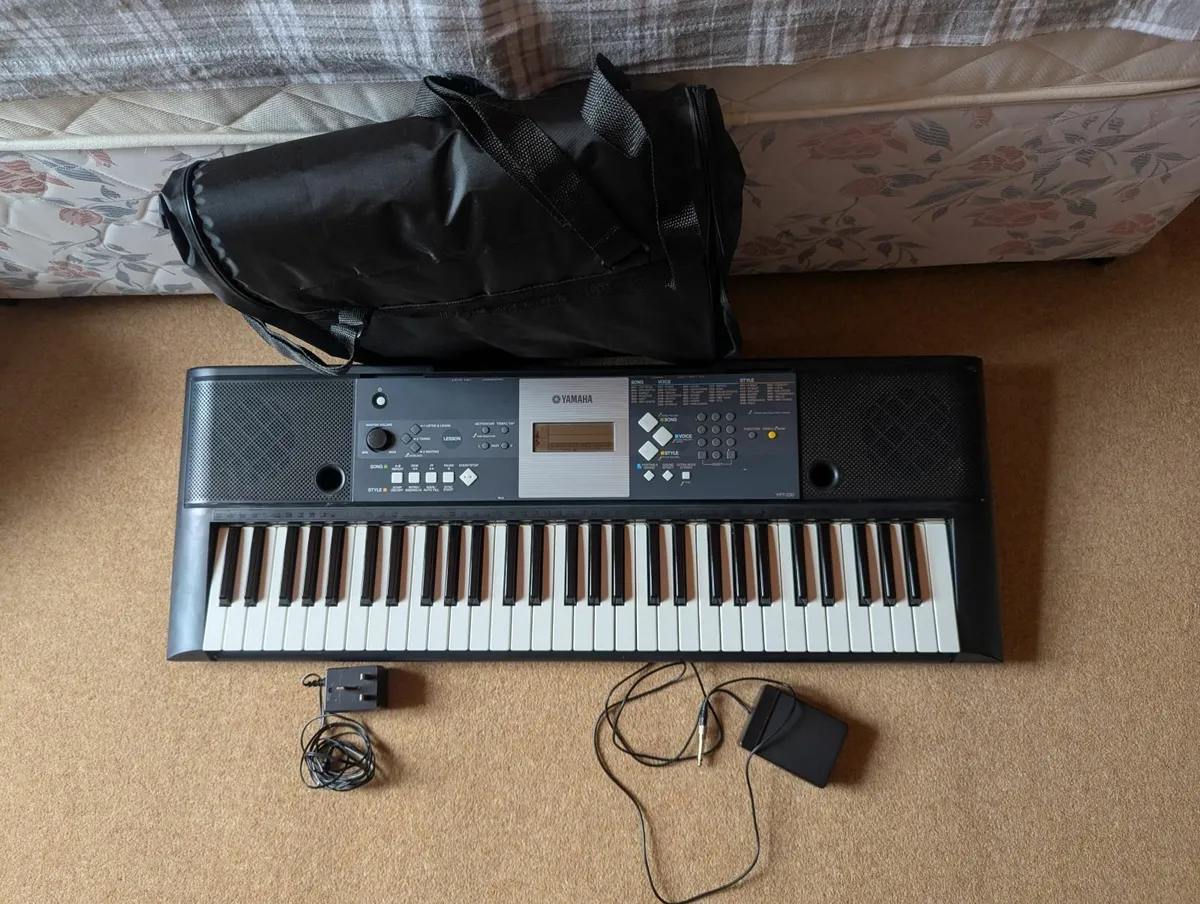 🎹 Yamaha YPT-230 Piano Keyboard 🎶 - Image 1