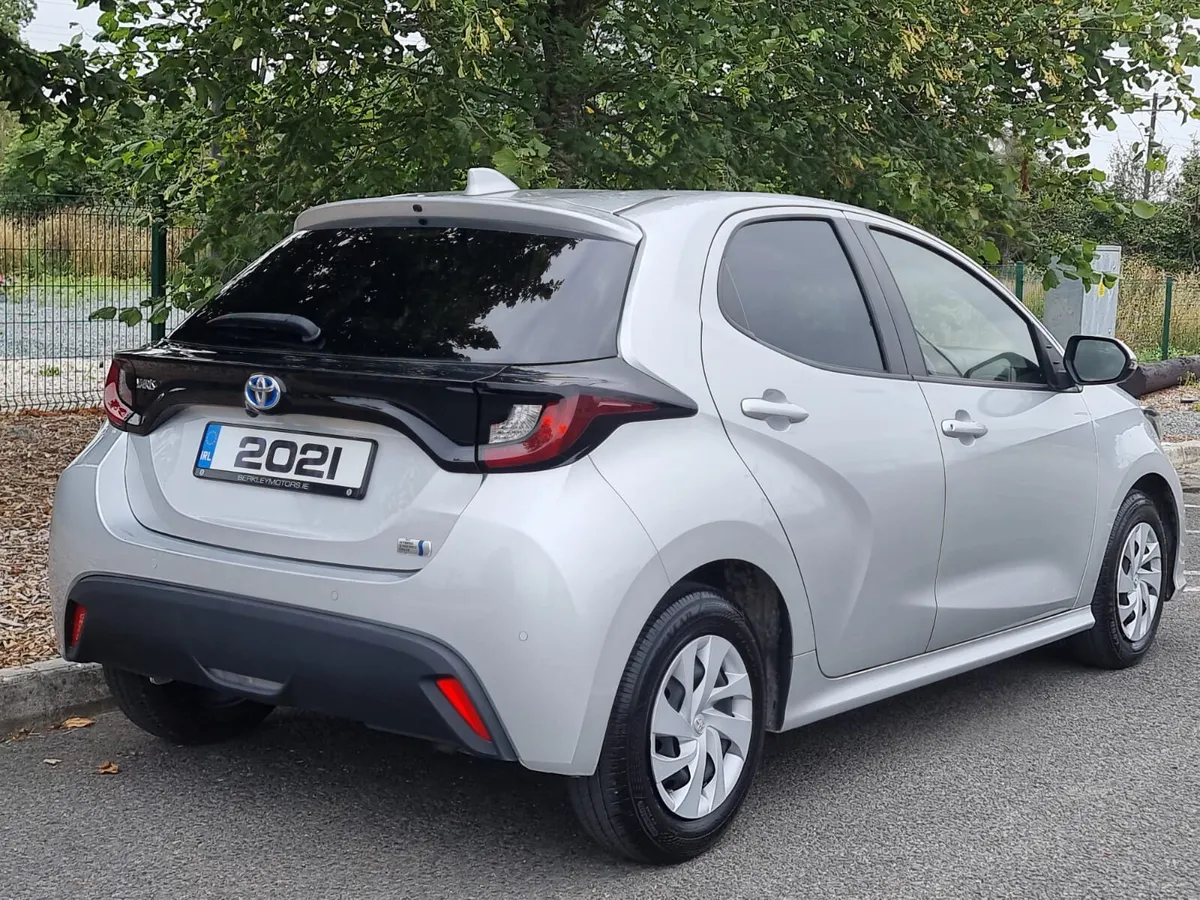 2021 TOYOTA YARIS HYBRID AUTO 1YR WARRANTY €16,900 - Image 1