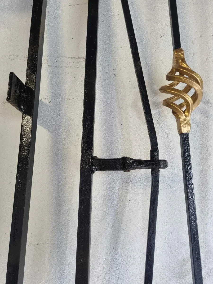 Gate. - Image 3