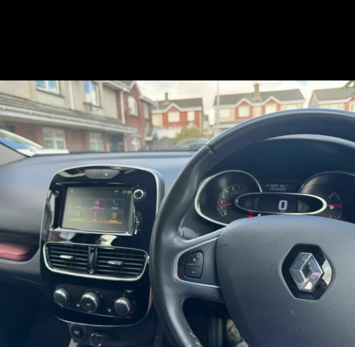 Renault Clio 2019 - Image 1