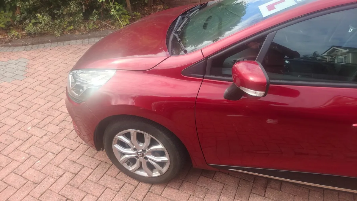 Renault Clio 2019 - Image 2