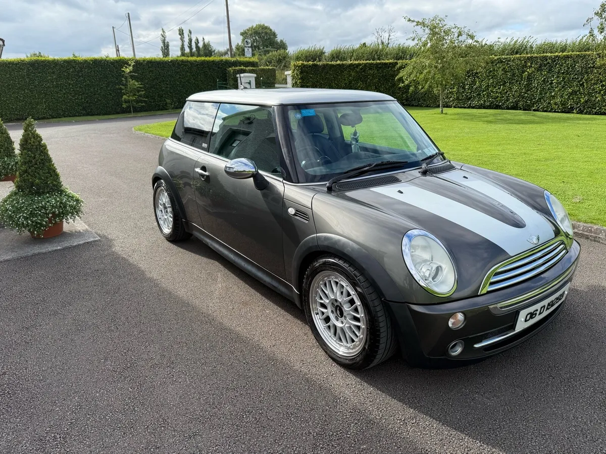 Mini Cooper park lane - Image 1