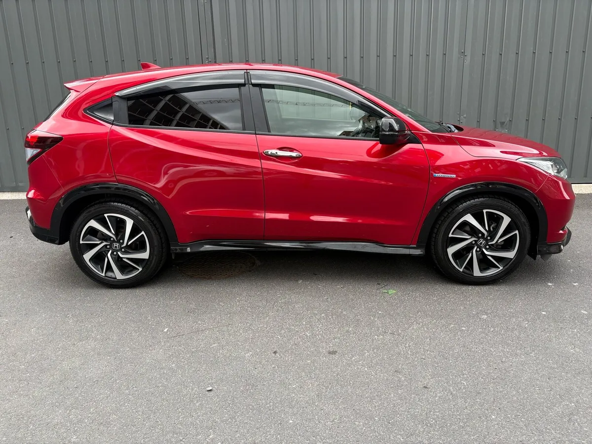 HONDA VEZEL RS - Image 3