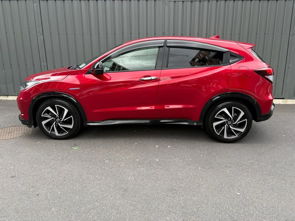 HONDA VEZEL RS - Image 4
