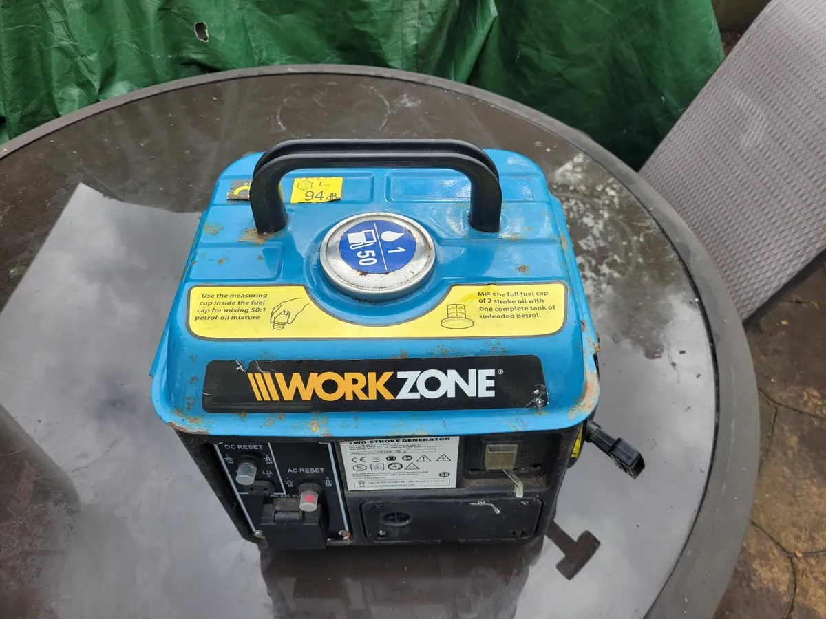 Petrol 2 stroke generator (sinngle phase) €100. - Image 1