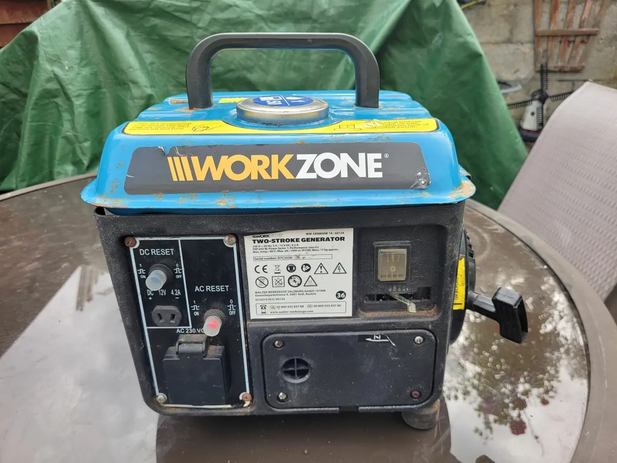 Petrol 2 stroke generator (sinngle phase) €100. - Image 2
