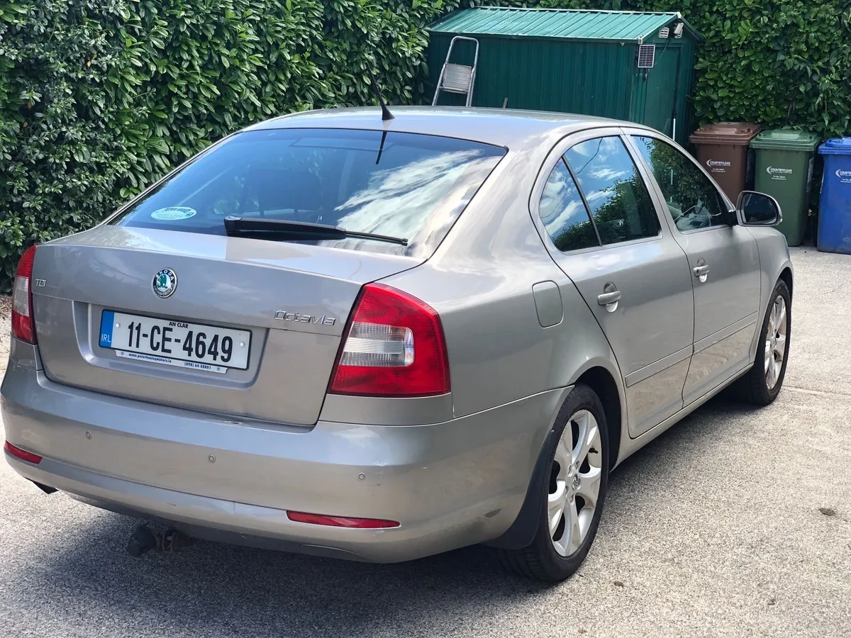 Skoda Octavia 2011 Automatic - Image 3