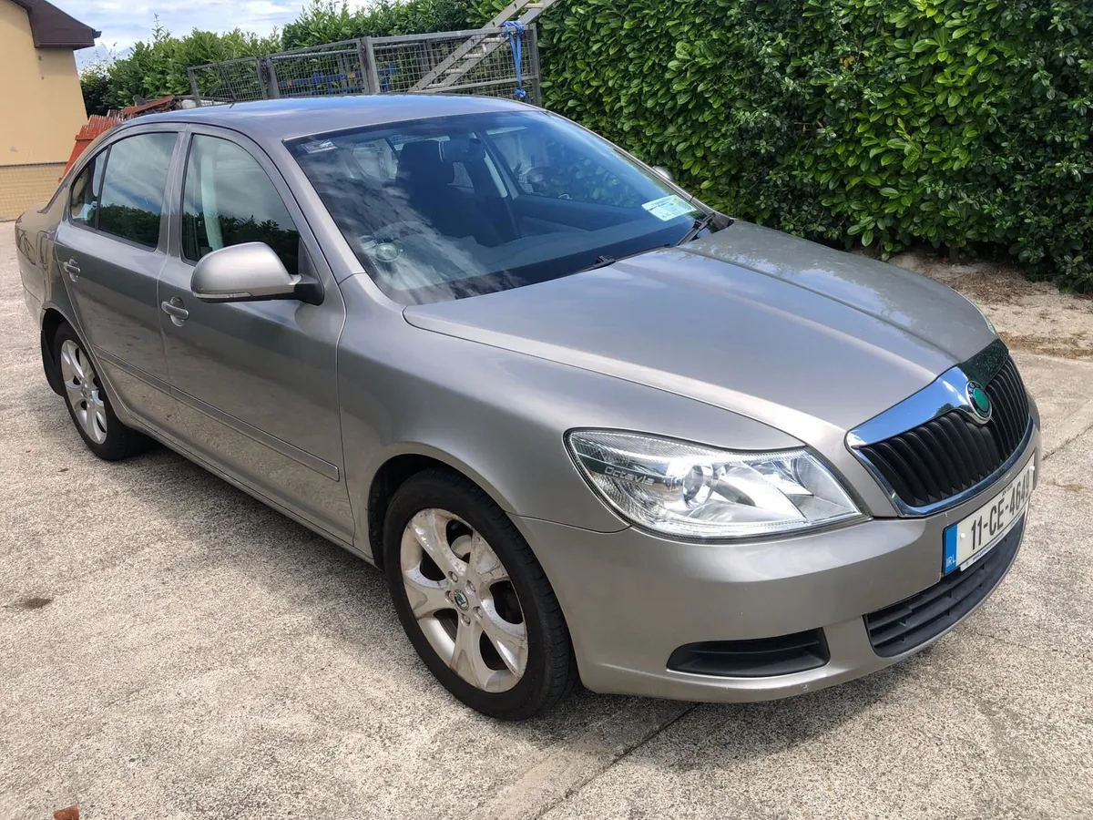 Skoda Octavia 2011 Automatic - Image 4