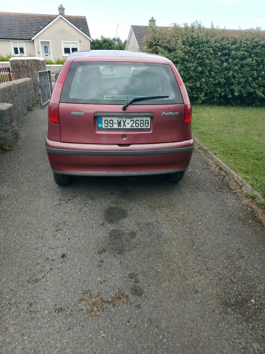 Car - Image 3