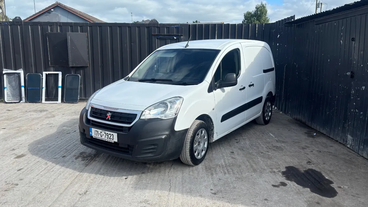 2017 Peugeot Partner - Image 2
