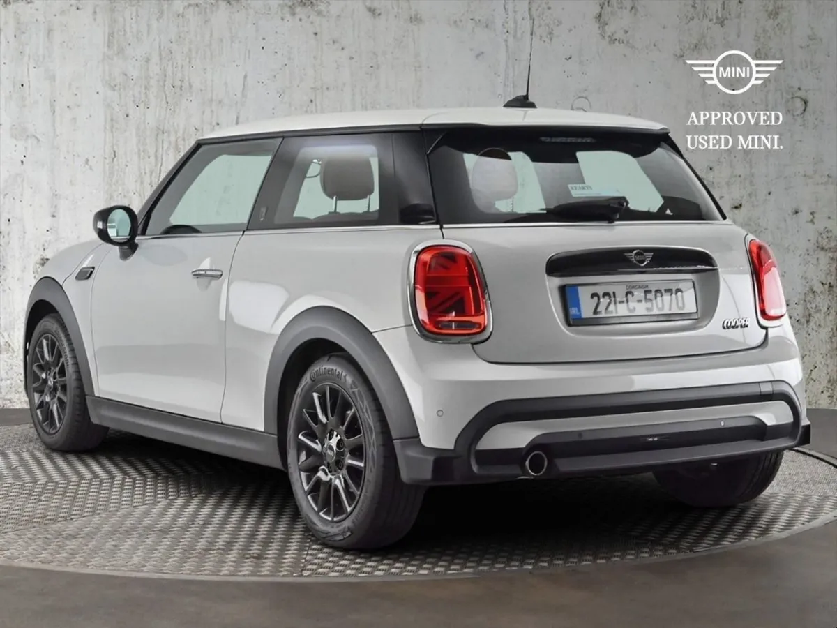 MINI HATCH 3-door Cooper Exclusive - Image 2