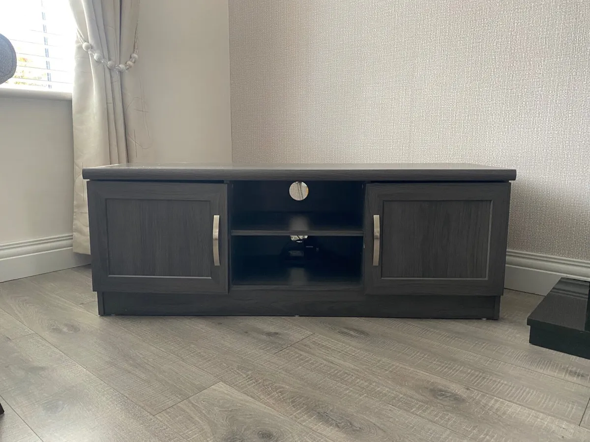Sideboard and matching tv unit - Image 3