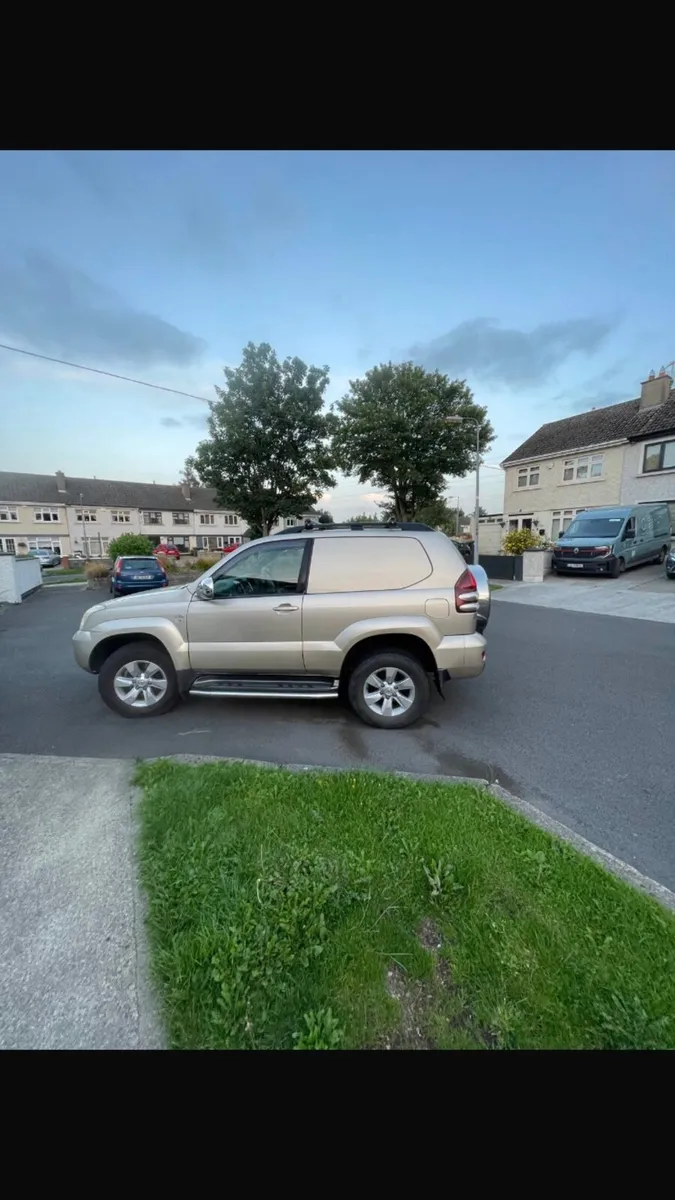 Toyota Land Cruiser 2006 - Image 2