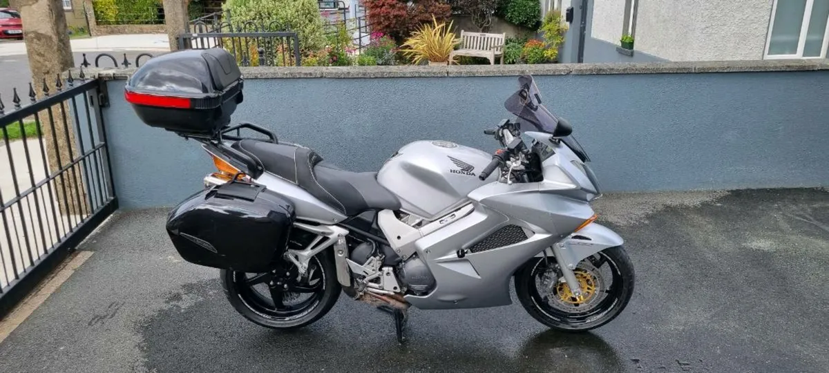 Honda vfr 800 vtec - Image 3