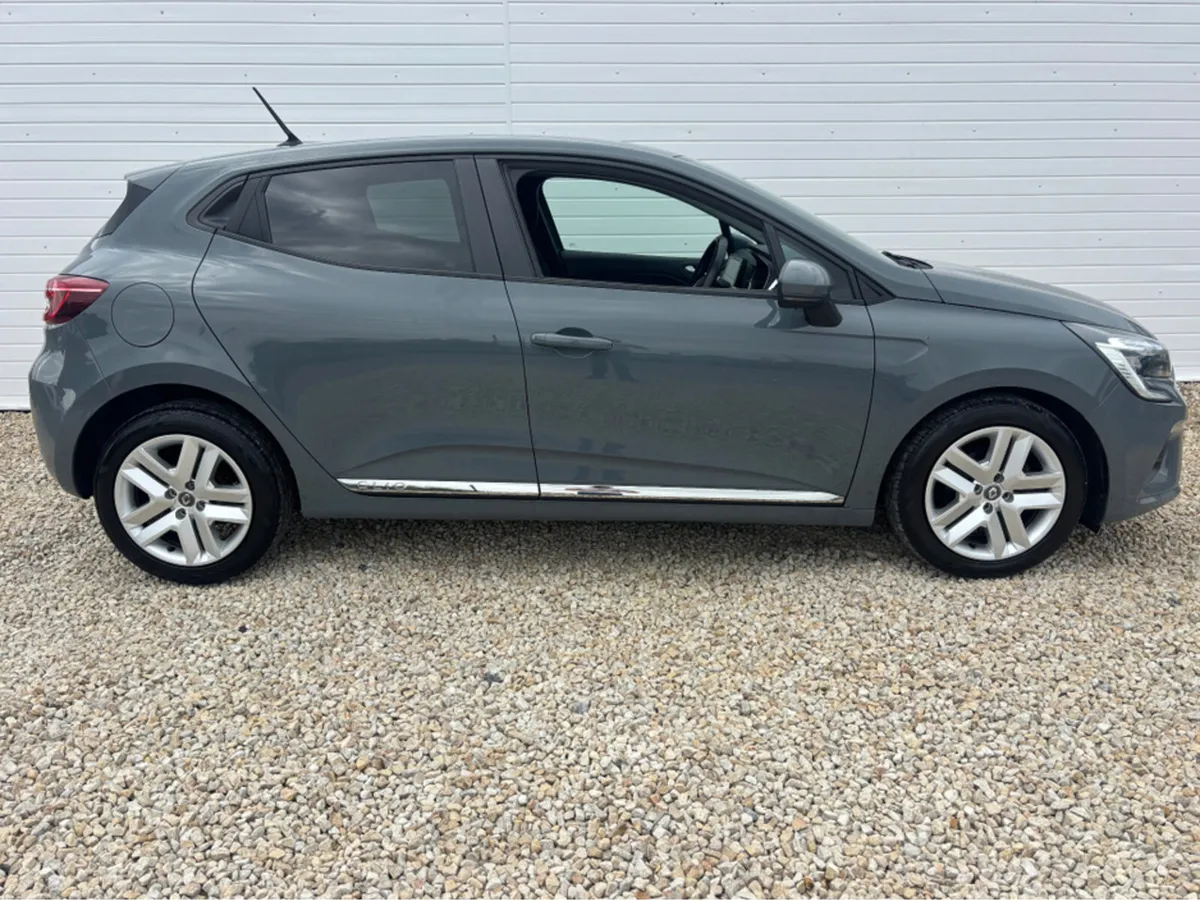 Renault Clio DYNAMIQUE TCE 100 MY19 5DR - Image 2