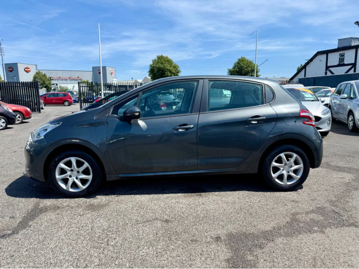 Peugeot 208 1.4 HDI ACTIVE 5DR - Image 4