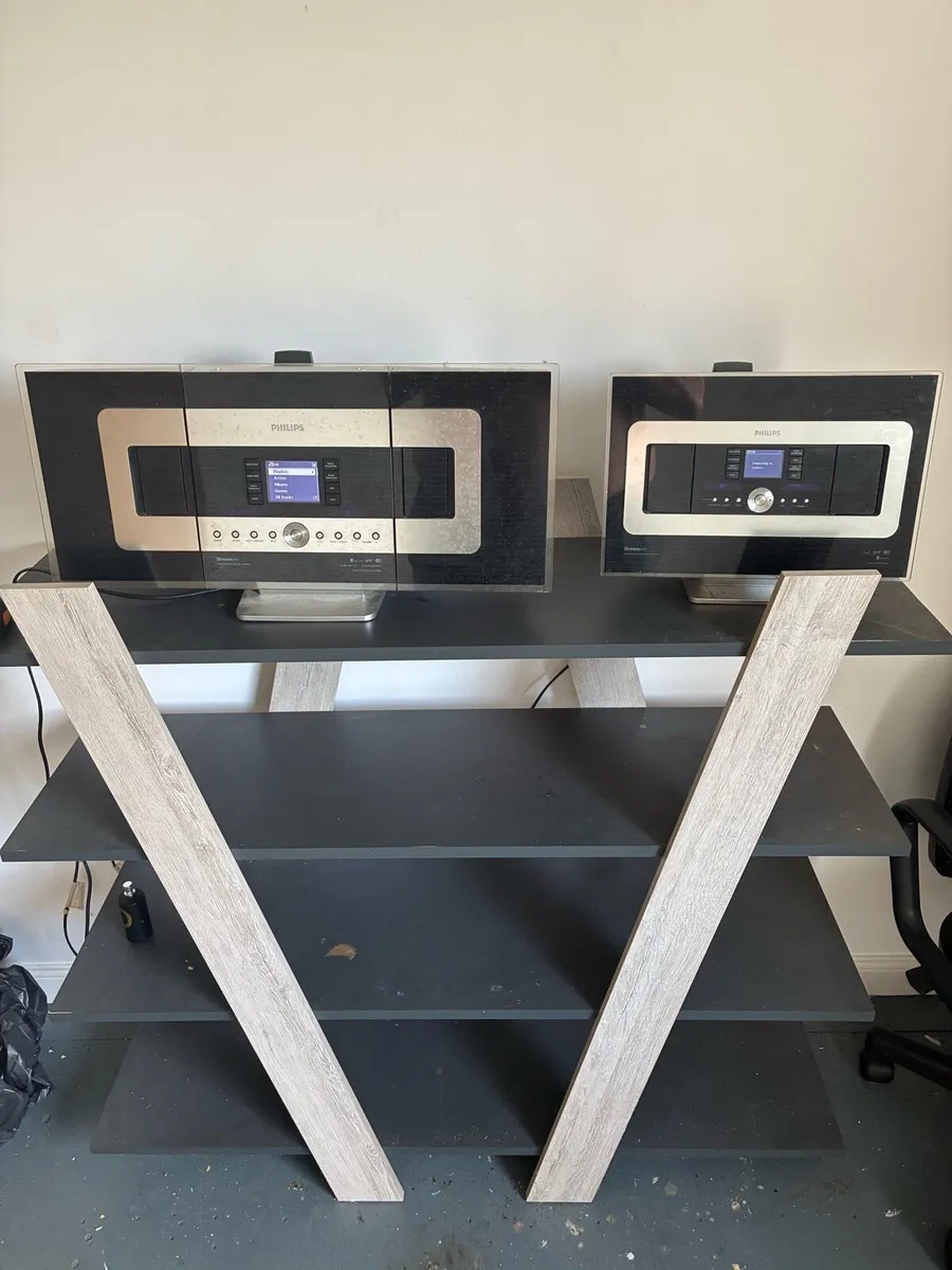 Phillips music system - Image 1