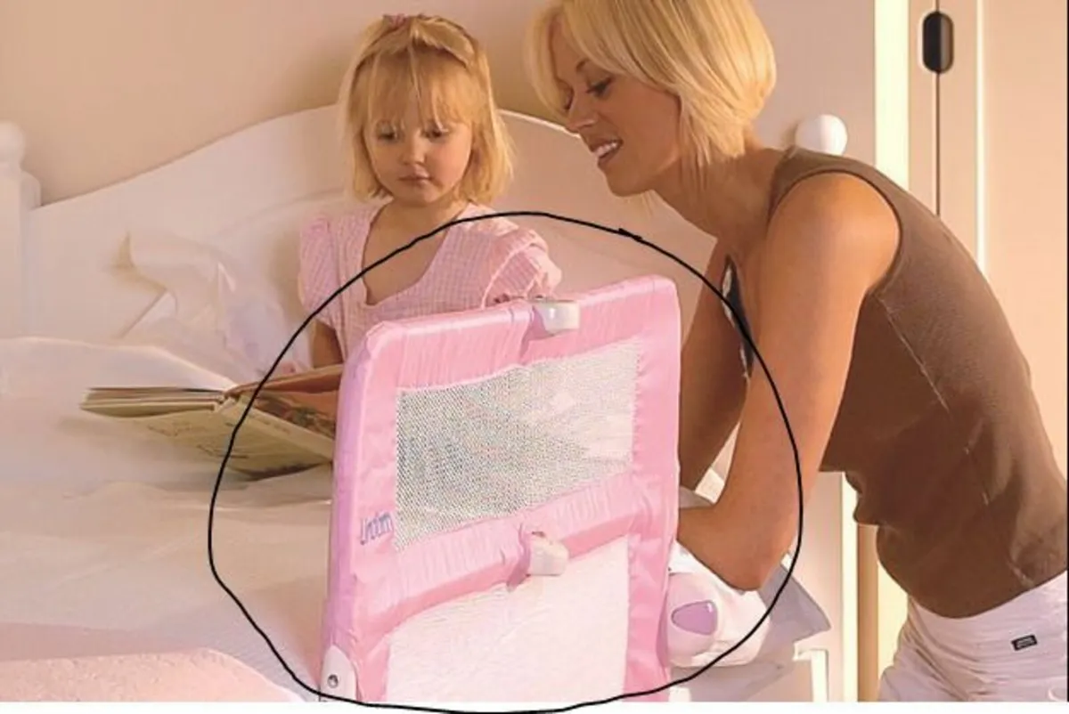 Bed guard rail for kids - Image 1