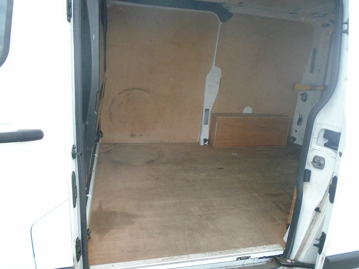2022 Ford Transit Custom SWB FR 130HP - Image 4
