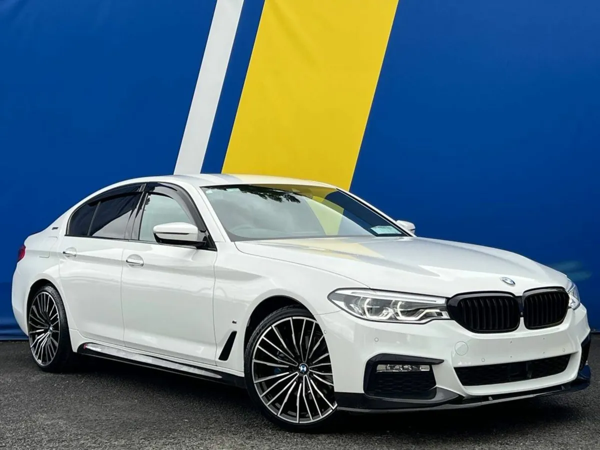 BMW 5-Series 530e M-SPORT CARBON PACK 2.0 HYBRID / - Image 1