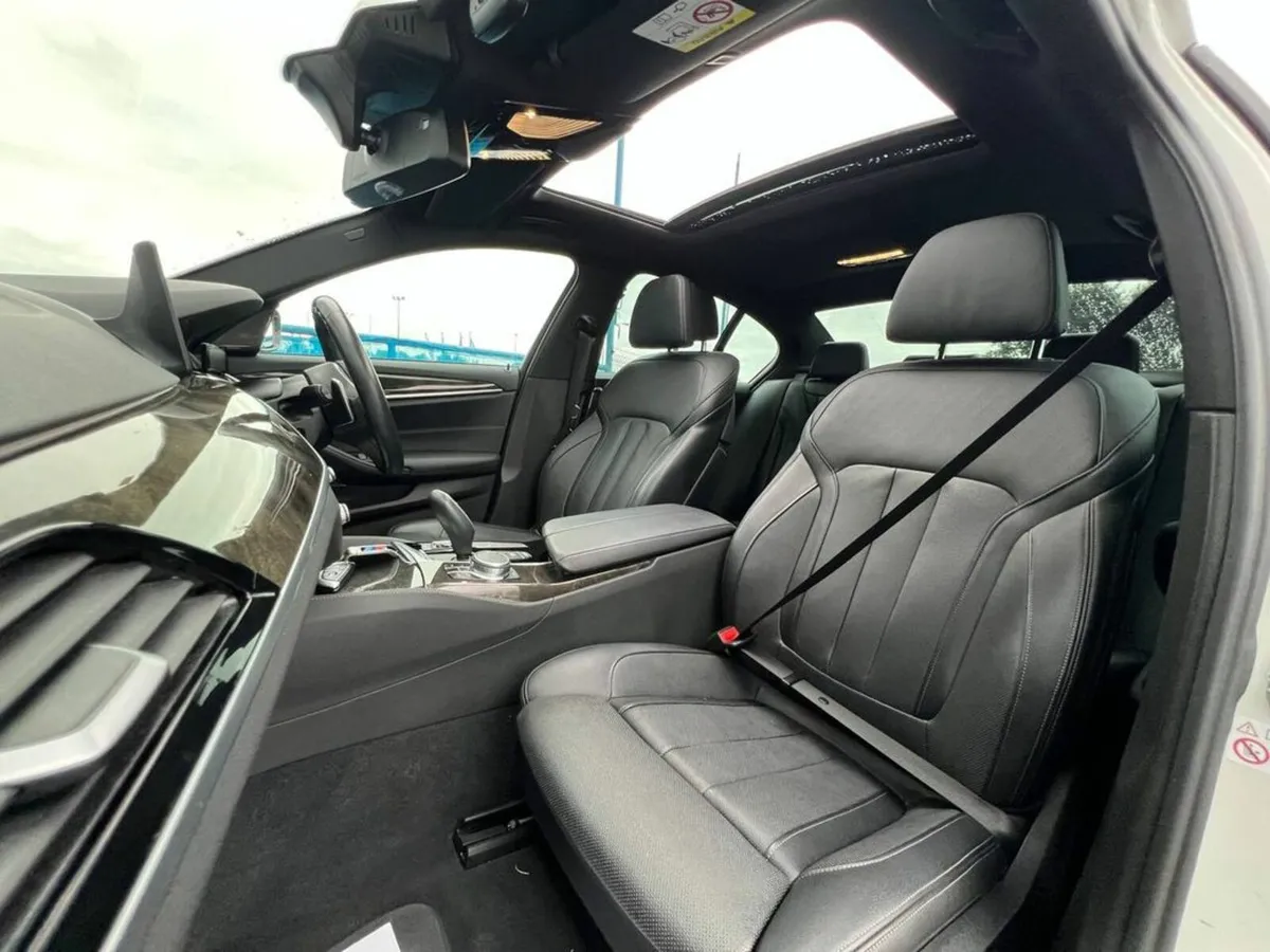 BMW 5-Series 530e M-SPORT COMPETITION 2.0 HYBRID A - Image 2