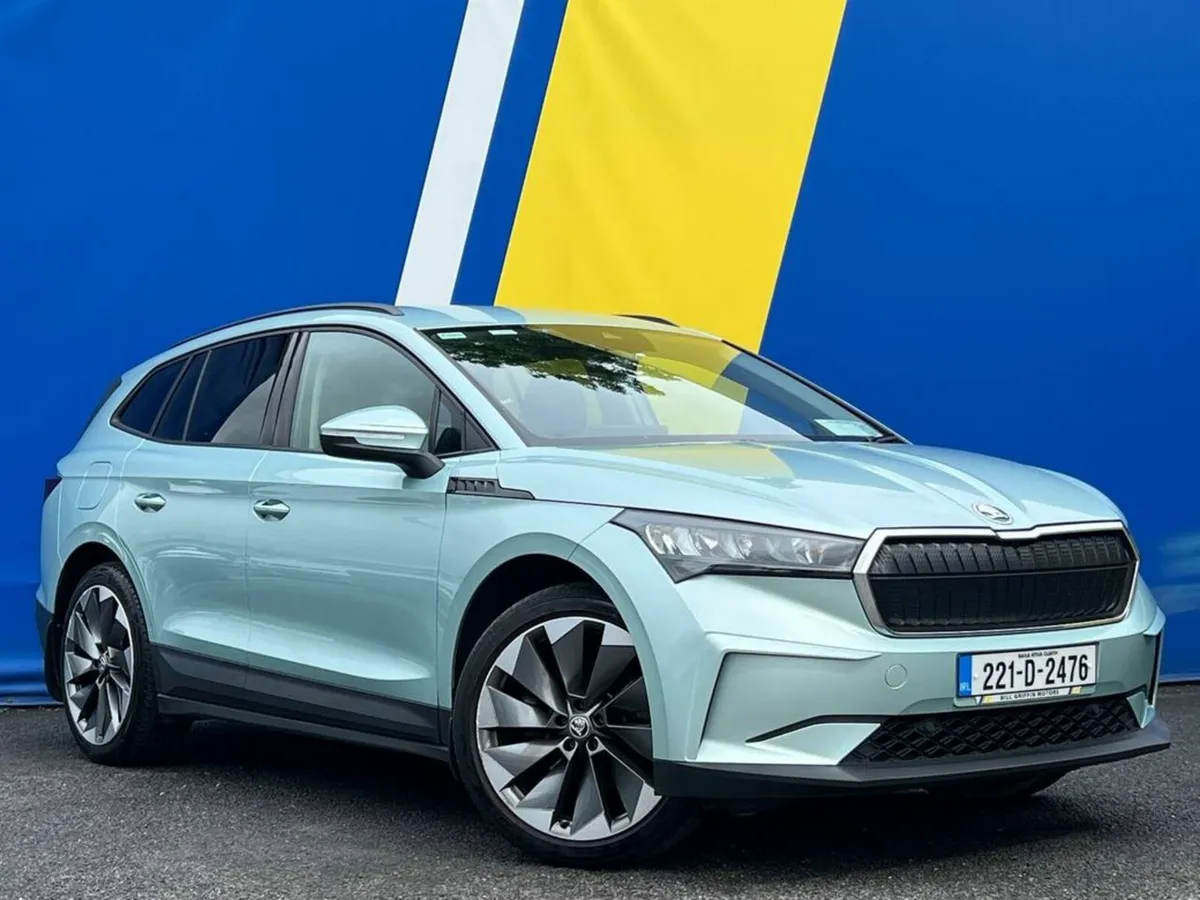 Skoda Enyaq 60 IV // PARKING SENORS // APPLE CARPL - Image 1