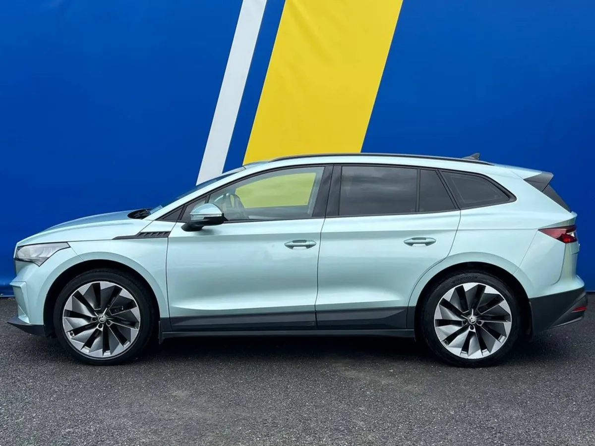 Skoda Enyaq 60 IV // PARKING SENORS // APPLE CARPL - Image 3
