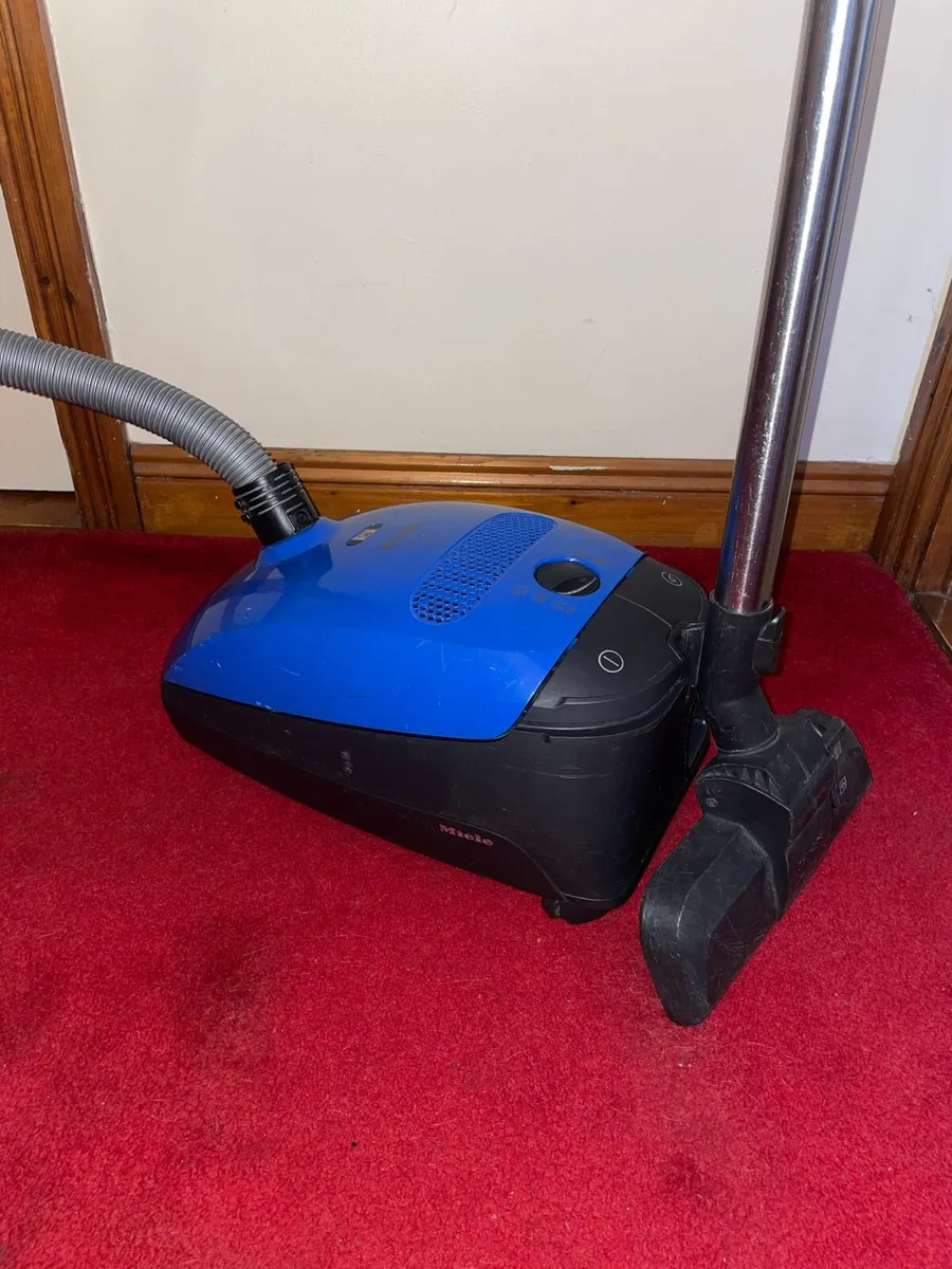 Miele C1 Hoover - Image 1