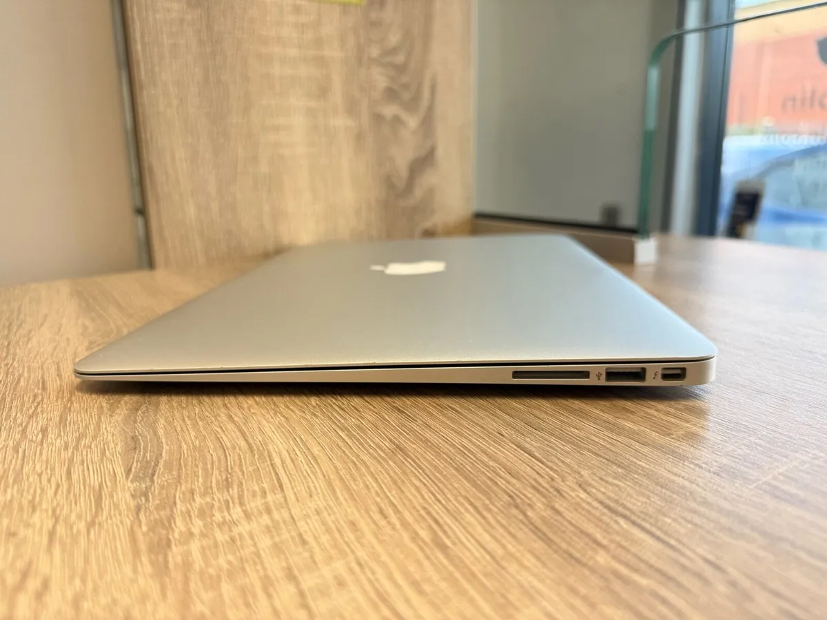 MacBook Air 13” i5 Big Sur - Image 2