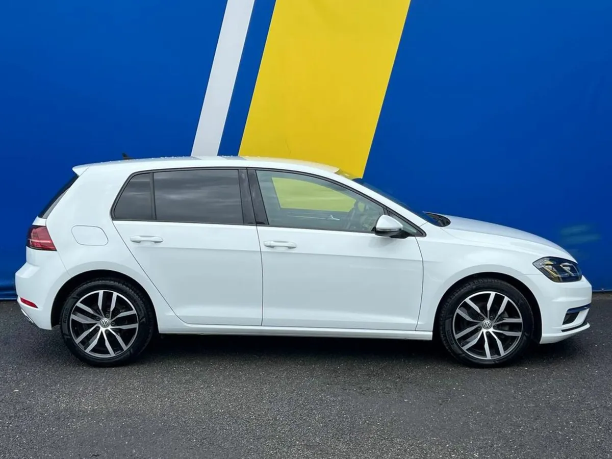 Volkswagen Golf HIGHLINE 1.4 TSI AUTO // SERVICE H - Image 2