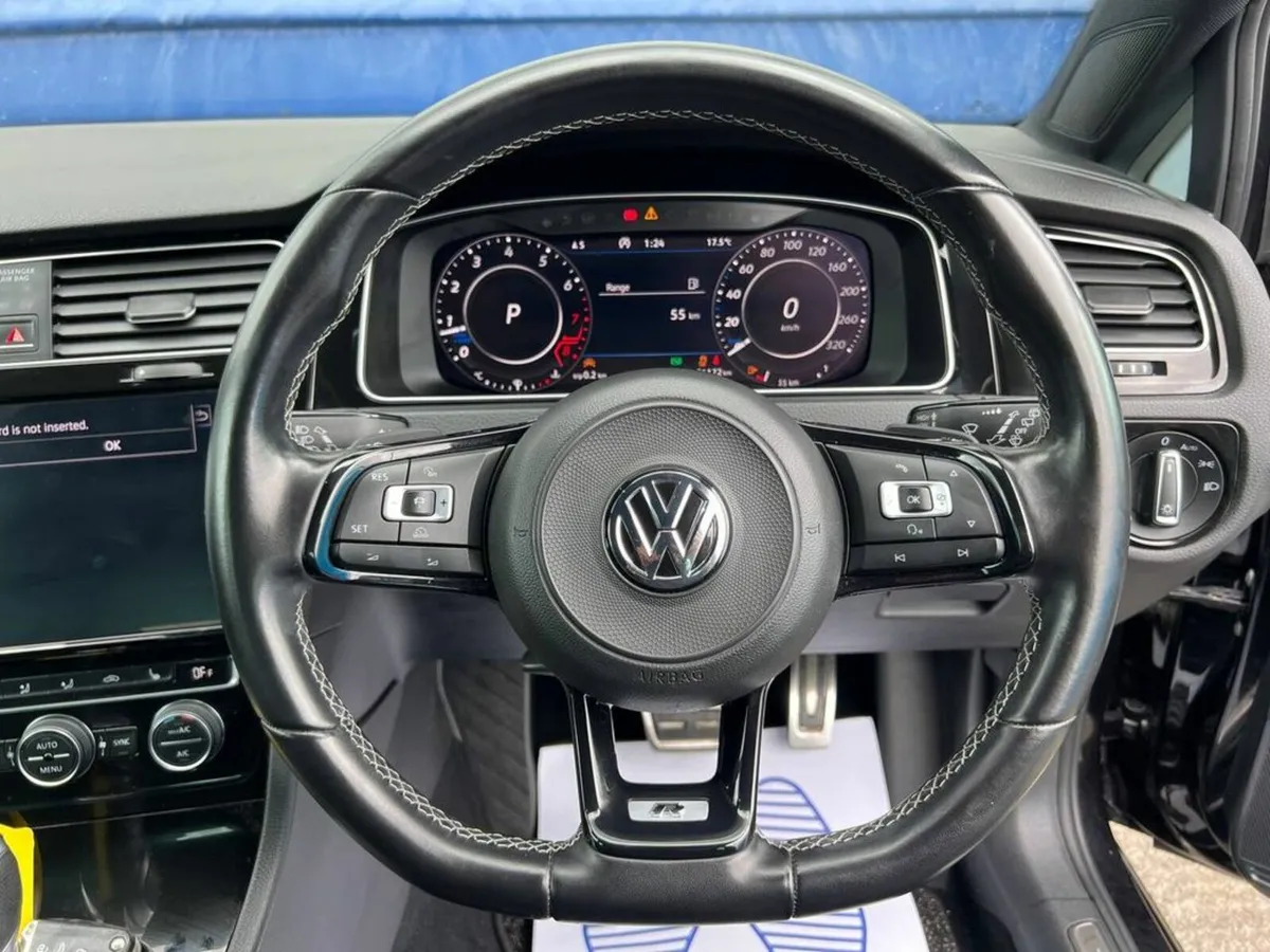 Volkswagen Golf R 4MOTION 2.0 TSI AUTO // LAUNCH C - Image 4
