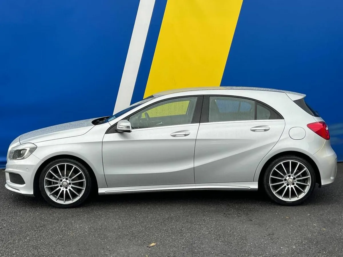 Mercedes-Benz A-Class A180 AMG-SPORT 1.6 AUTO // O - Image 3