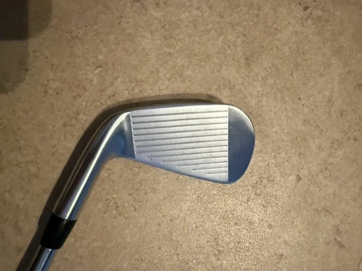 Titleist T100s Irons / 4-PW / Stiff S300 - Image 4