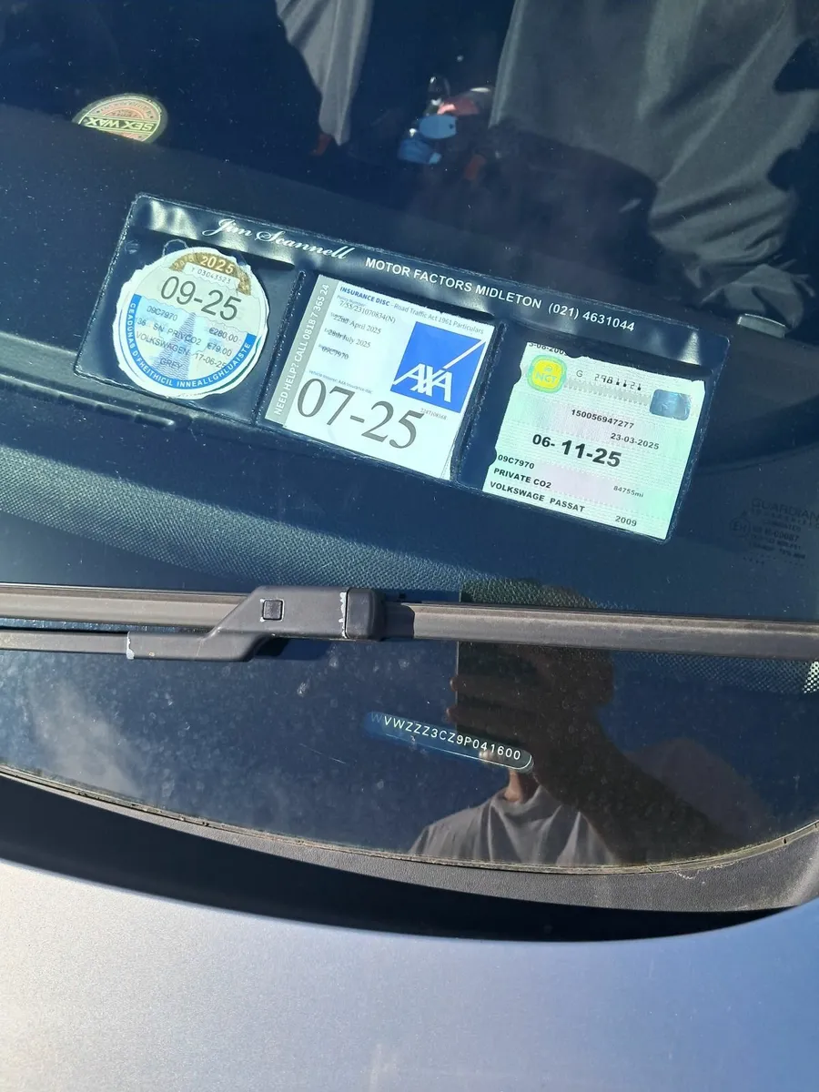 Volkswagen Passat 2009 - Image 4