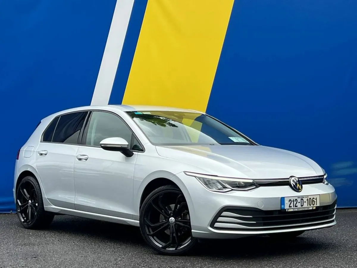 Volkswagen Golf LIFE 1.0 TSI MHEV // 19" R-LINE AL - Image 1