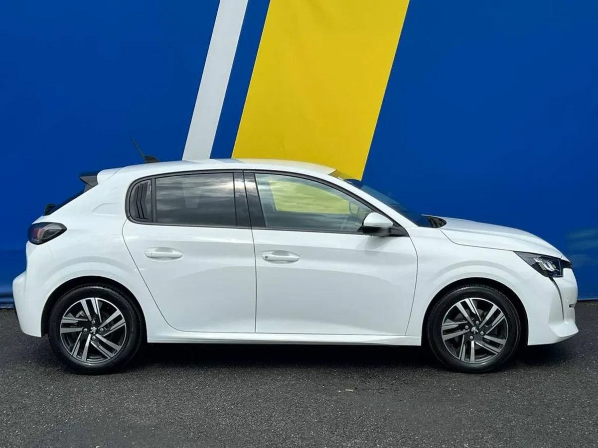 Peugeot 208 ALLURE 1.2 // FULL SERVICE HISTORY // - Image 2