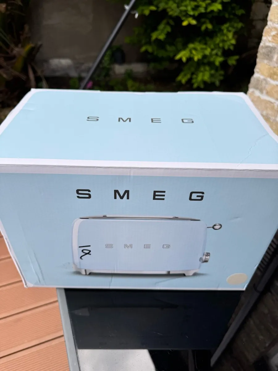 Brand New Smeg 50s Toaster – Unopened & Sealed - Image 1
