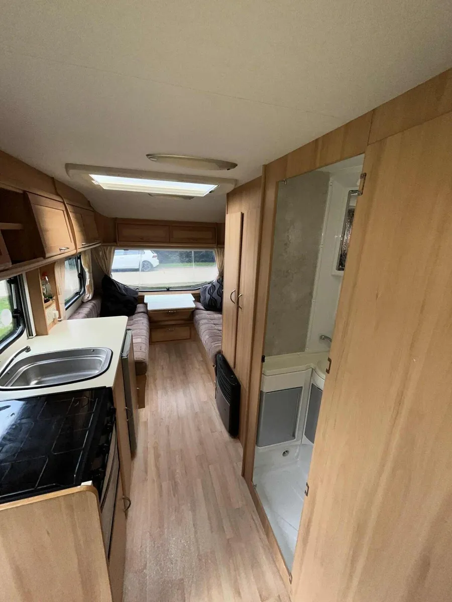 2009 Avondale 5-6 Berth Caravan For Sale - Image 4