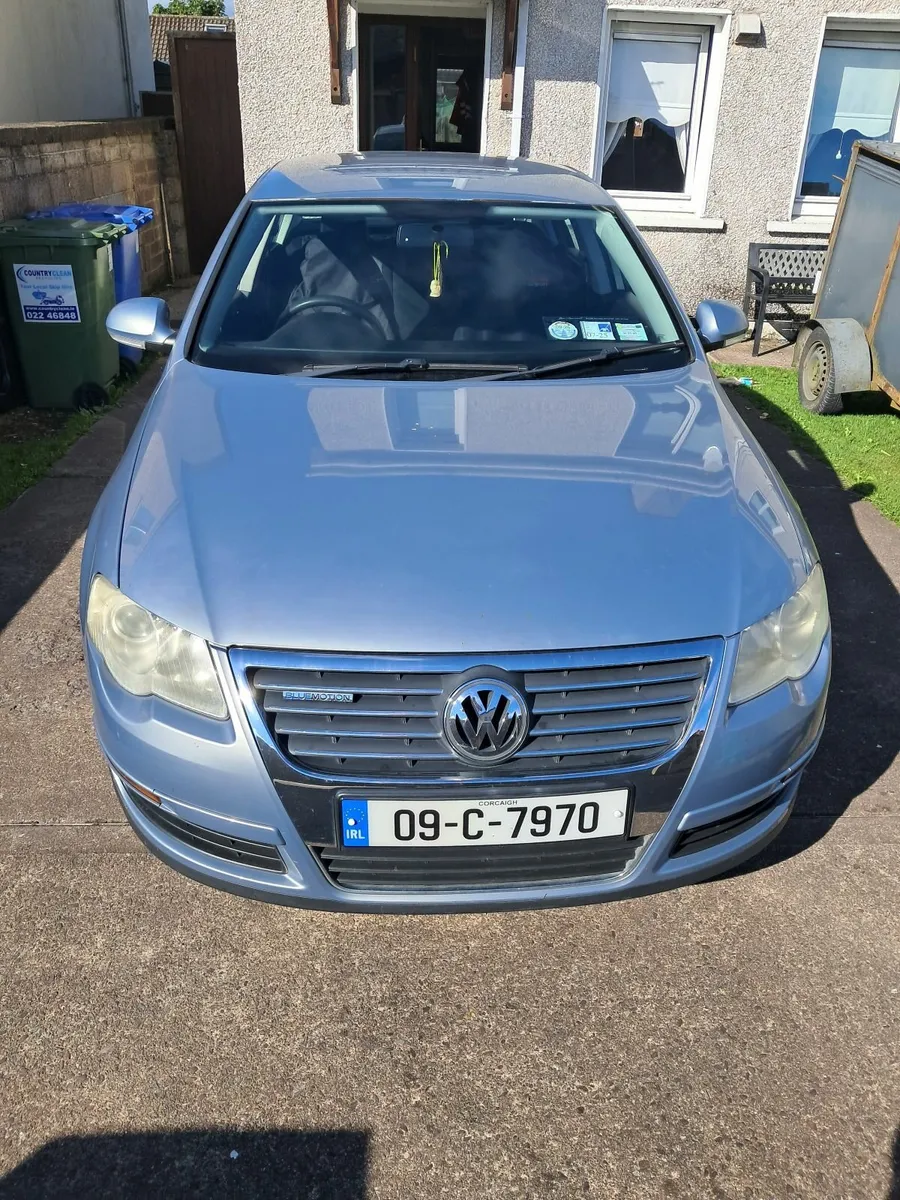 Volkswagen Passat 2009 - Image 1