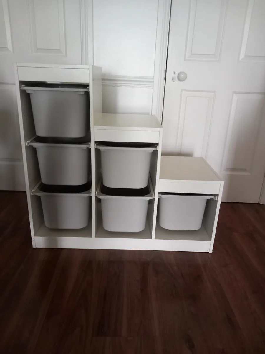 Storage unit - Image 1