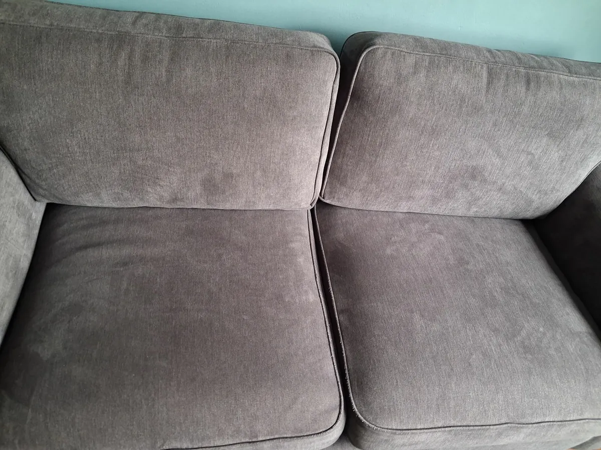 Couch - Image 4