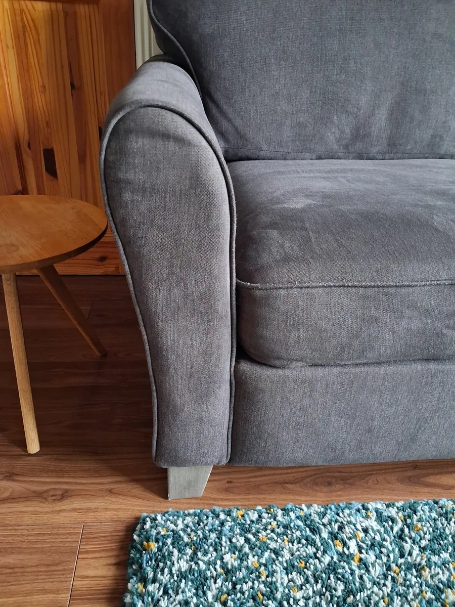Couch - Image 2