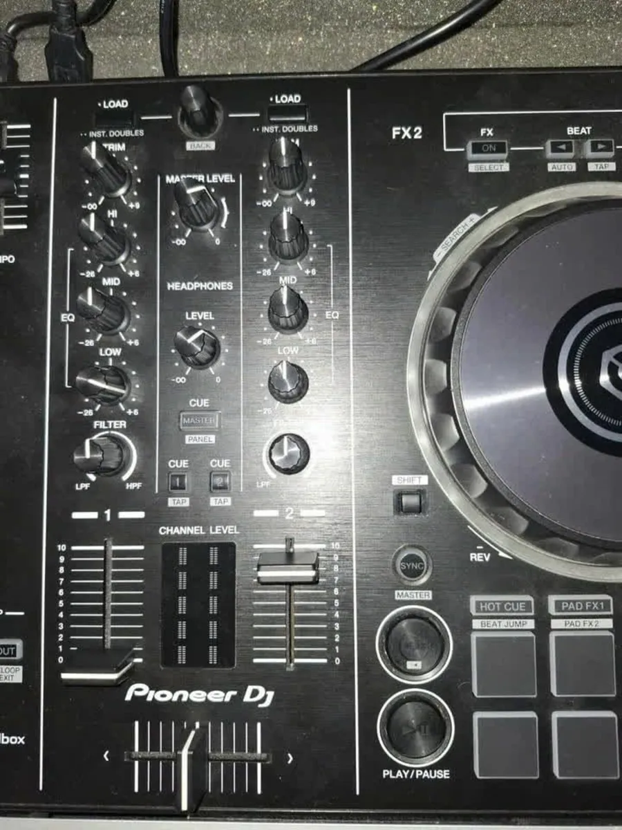 Pioneer Dj Console + Mixer - Image 4