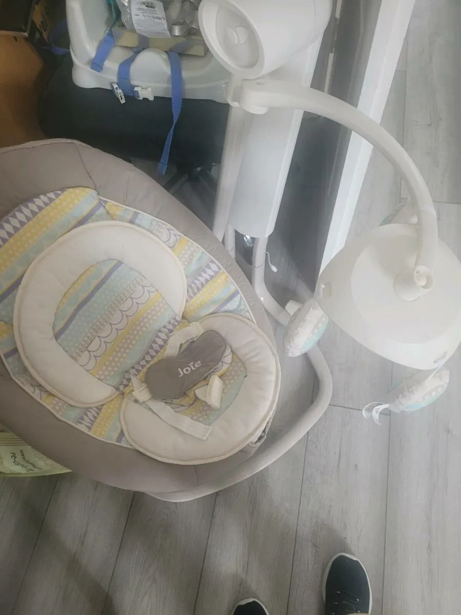 BABY SWING