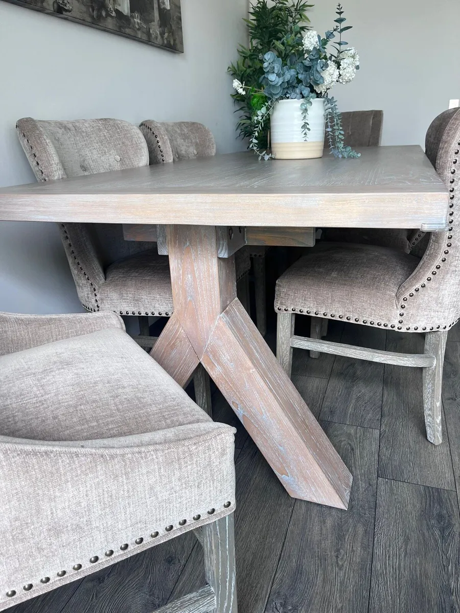 Dining table & 6 chairs - Image 2