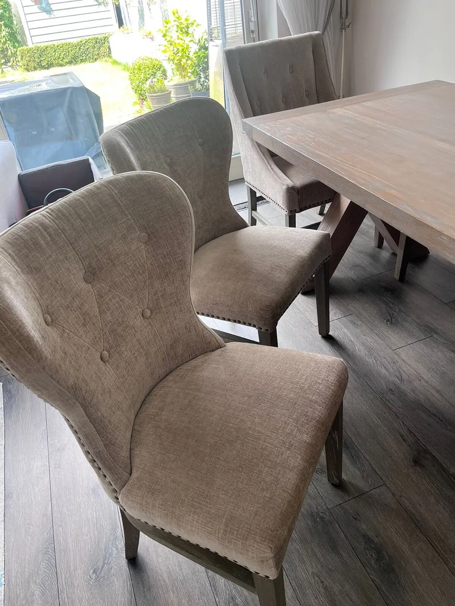 Dining table & 6 chairs - Image 4