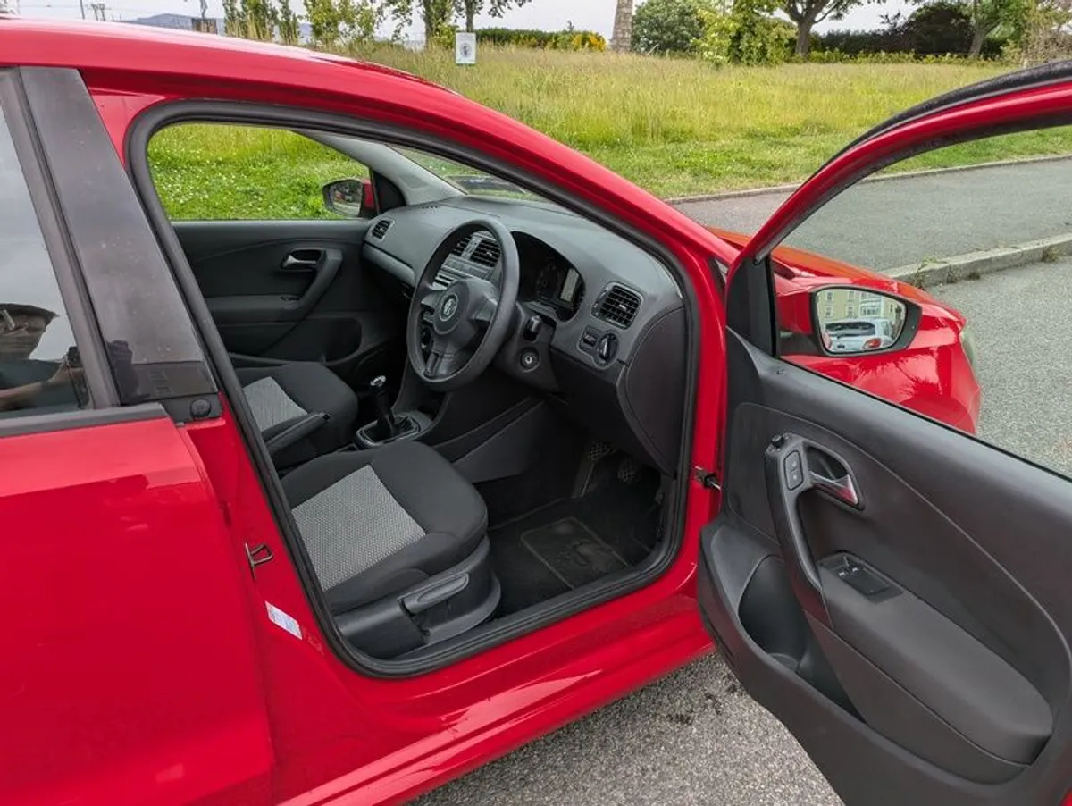 2010 Volkswagen Polo - Image 3