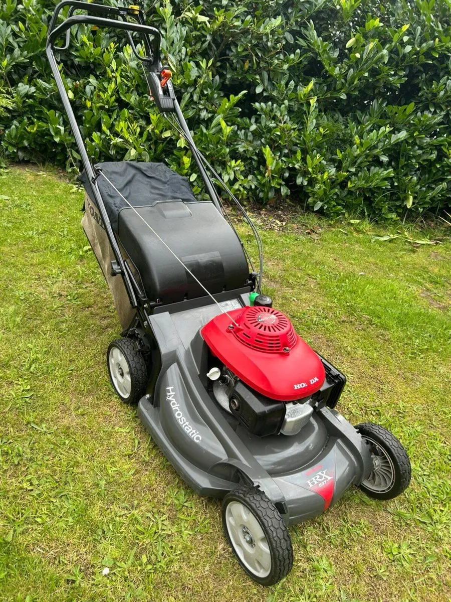 Honda HRX 537 lawnmower - Image 2